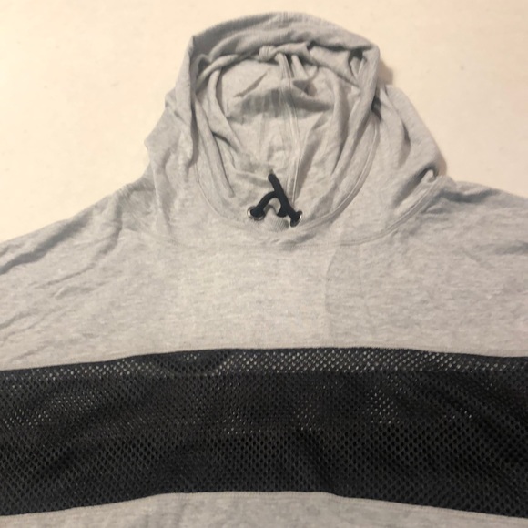 Short sleeve mesh sweatshirt - Picture 2 of 2